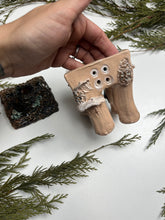 Cargar imagen en el visor de la galería, Casita Sahumadora - El Nido Purificador