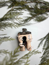 Cargar imagen en el visor de la galería, Casita Sahumadora - El Nido Purificador