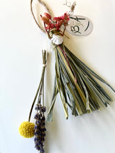 Cargar imagen en el visor de la galería, Escoba de Lemon Grass