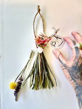 Cargar imagen en el visor de la galería, Escoba de Lemon Grass