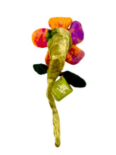 Cargar imagen en el visor de la galería, Flor Solar— Escultura botánica en lana afieltrada
