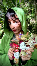 Cargar imagen en el visor de la galería, Taller de Sahumerios Florales en Bija
